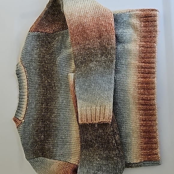 Cropped Cardigan - Picture 4 of 4